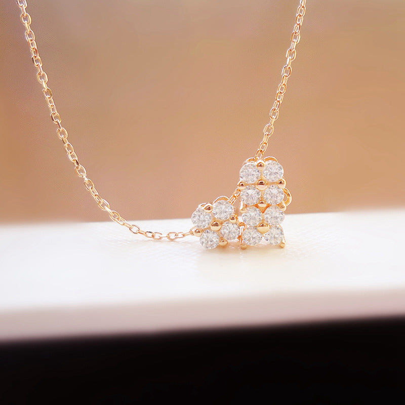 چار پتیوں کا سہ شاخہ دوہری پہننے والا دل کے سائز کا ہار