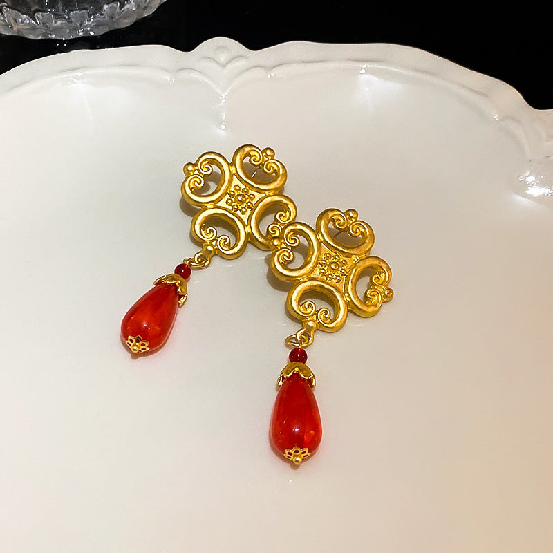 Love Palace Style Retro Stud Earrings Cn0019