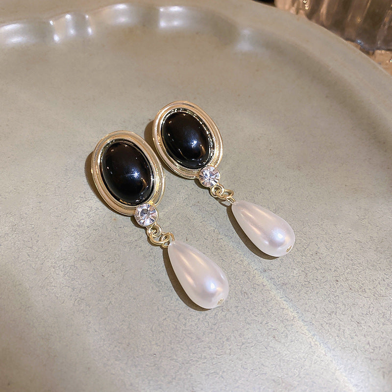 Love Palace Style Retro Stud Earrings Cn0019