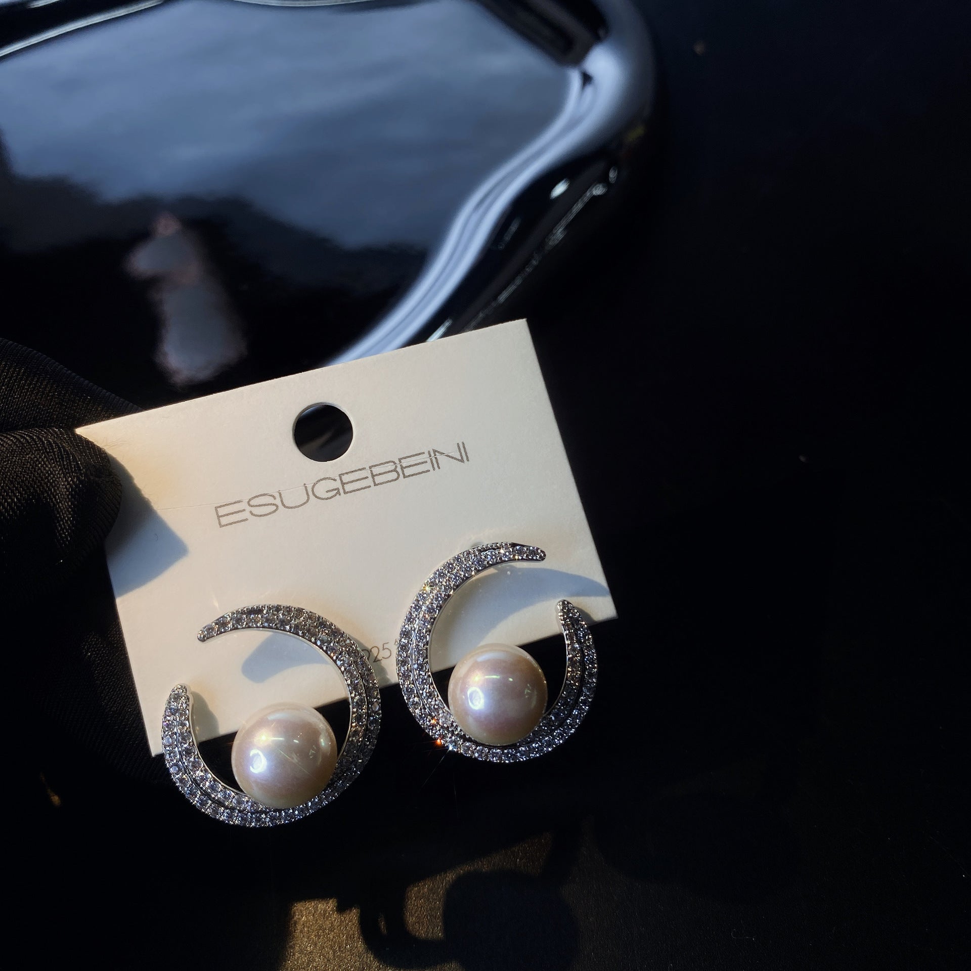 گوشواره میخی جدید Micro Rhinestone Moon Shape