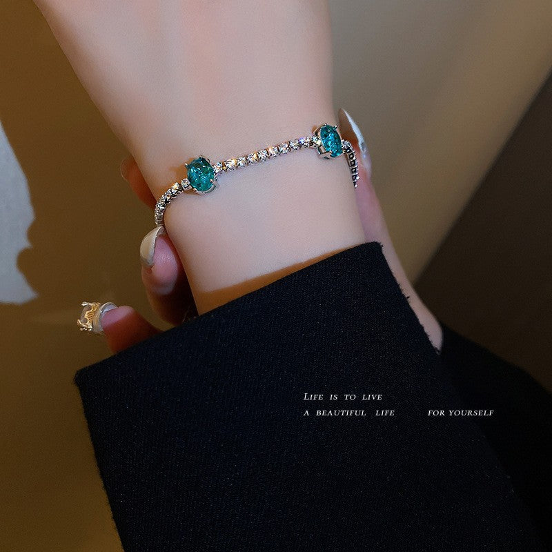 Zircon with Diamond Emerald Bracelet Cn0016