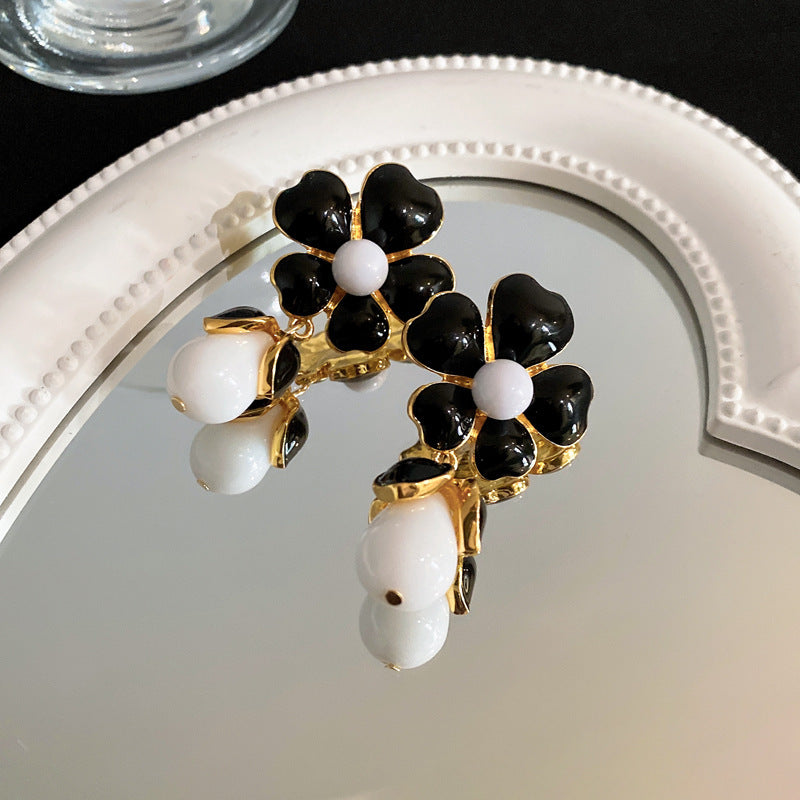 Love Palace Style Retro Stud Earrings Cn0019