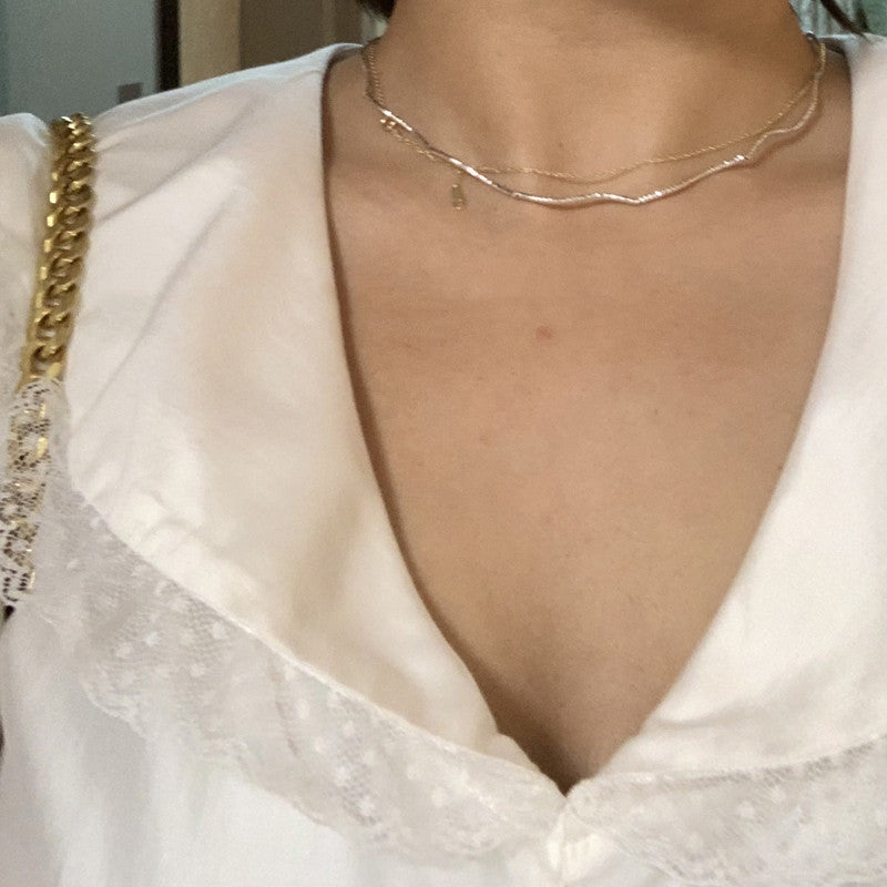 Basit dalgalı boyun zinciri