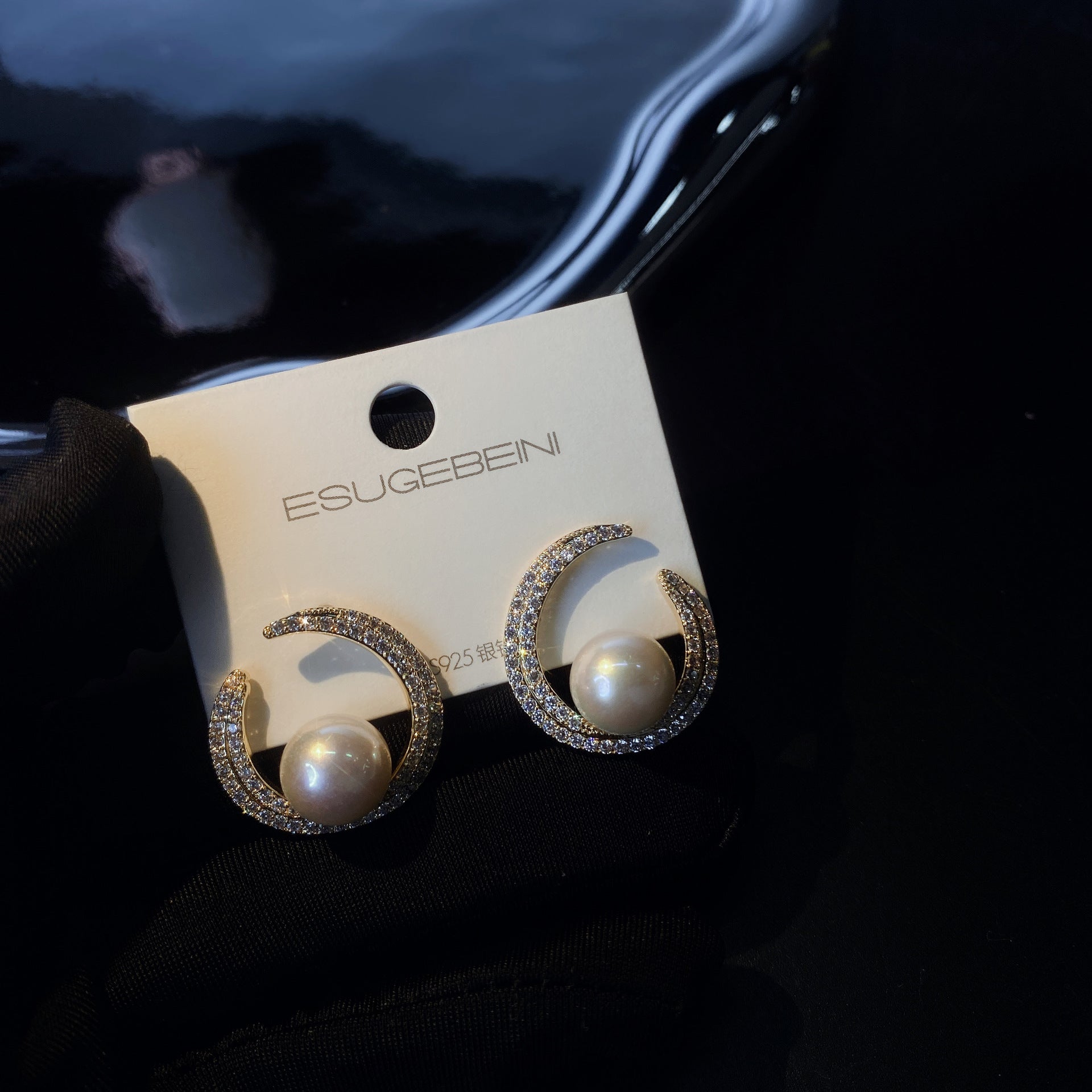 گوشواره میخی جدید Micro Rhinestone Moon Shape