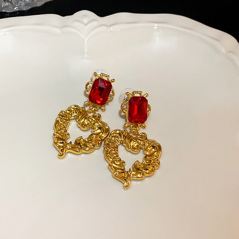 Love Palace Style Retro Stud Earrings Cn0019