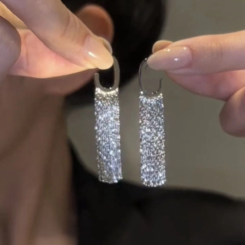 گوشواره بلند طلا با طرح علاقه خاص