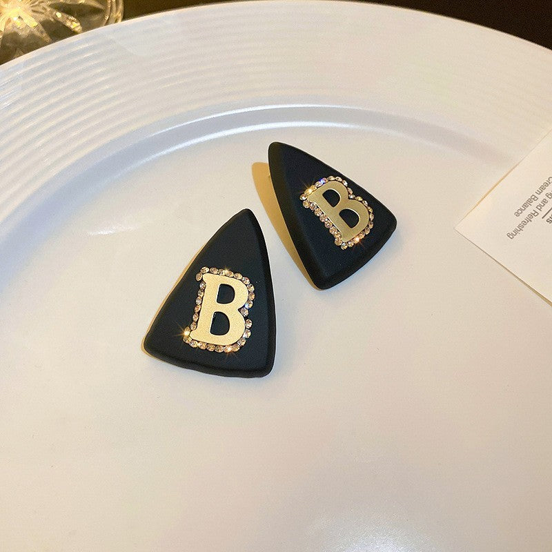 Sweet Kuchao Flu Dark Wind Ear Studs Cn0022