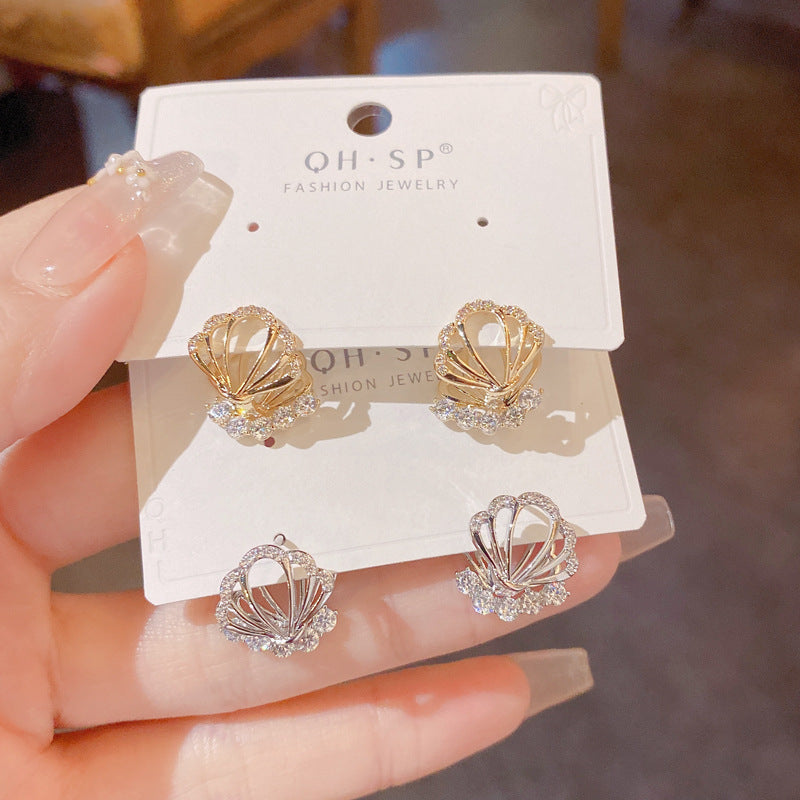 New Micro Inlaid Zircon Hollow Sea Shell Ear Clip