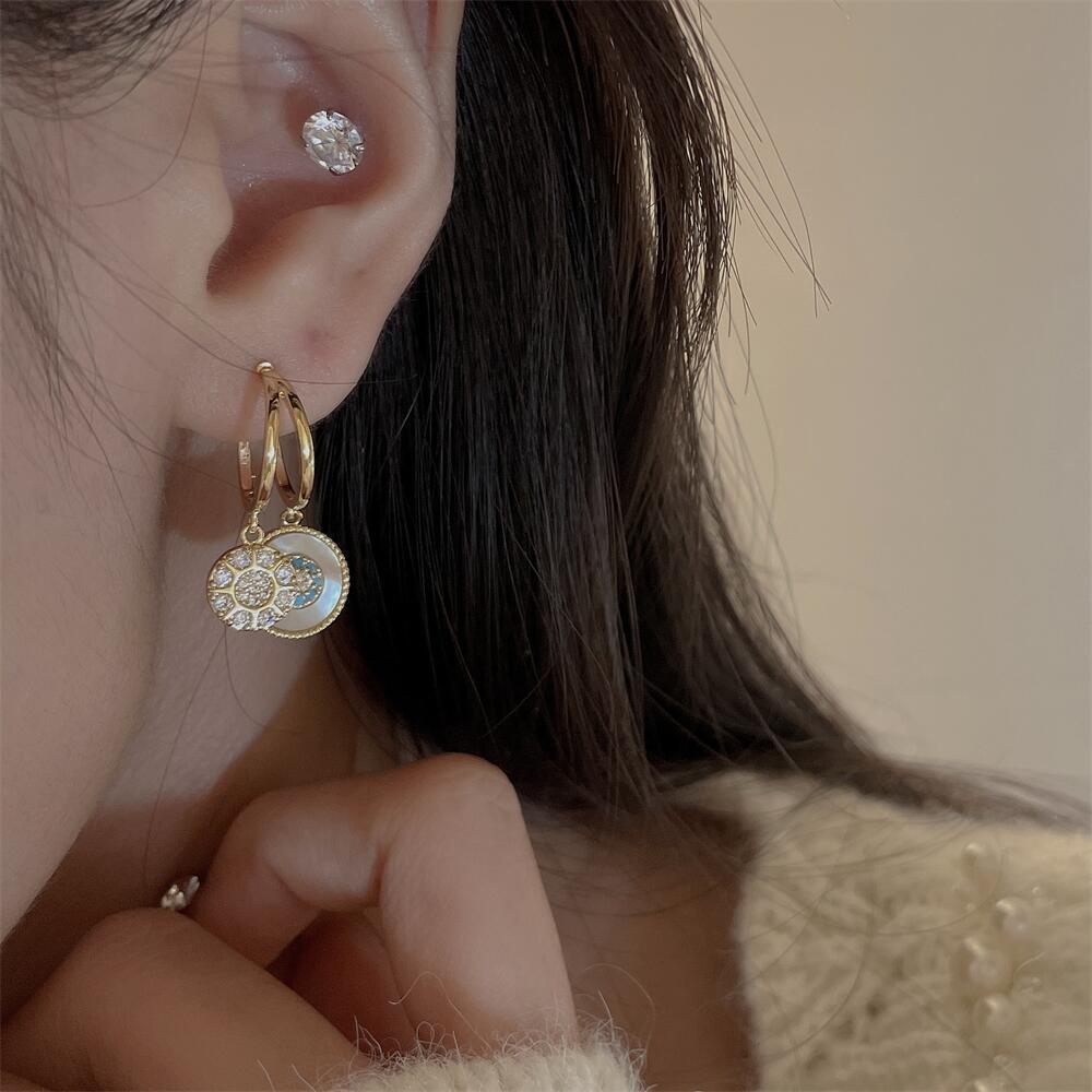 Vintage zircon round shell tassel earrings