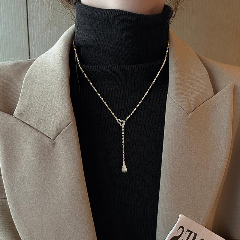 মহিলাদের জন্য কুলুঙ্গি ডিজাইন মাইক্রো-ইনলেইড লাউ নেকলেস সহজ