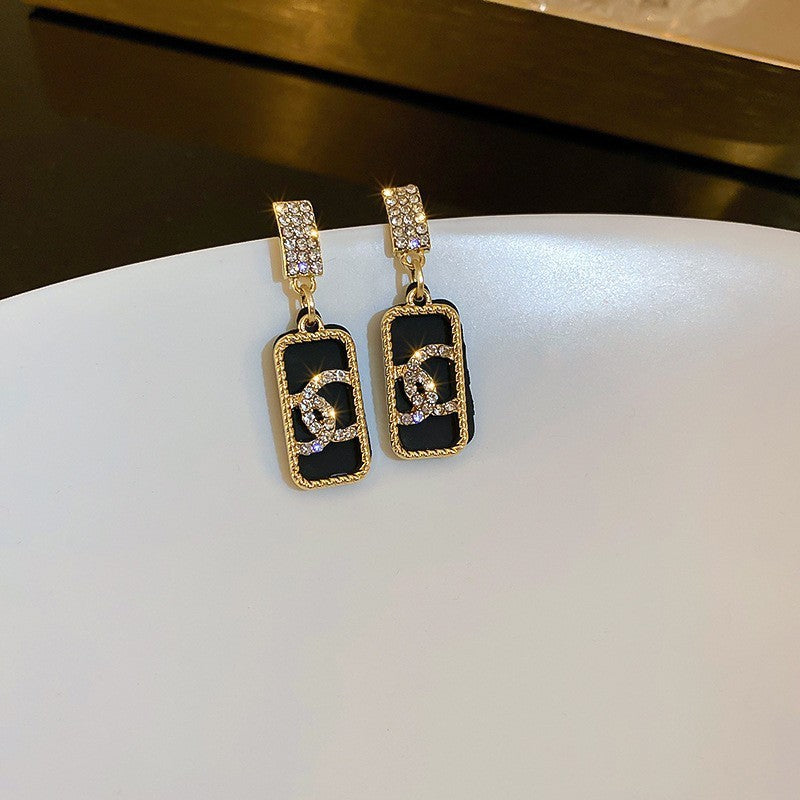 Sweet Kuchao Flu Dark Wind Ear Studs Cn0022