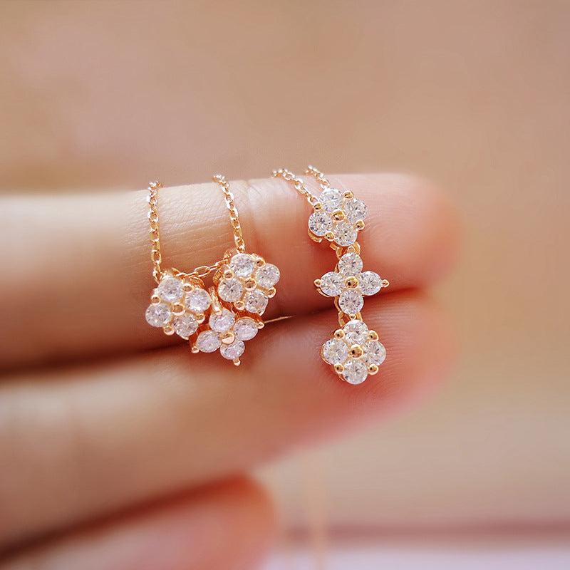 Vierblättrige Kleeblatt-Halskette mit zweifachem Tragen in Herzform