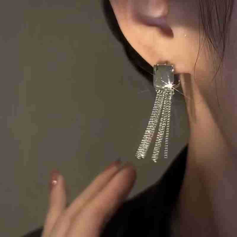 Chain Tassel Earrings Simple Temperament Ear Clip