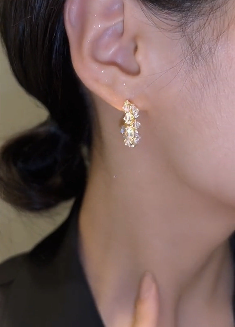 Zirkon Berbentuk C Anting Wanita Temperamen Liar Dipersonalisasi Anting