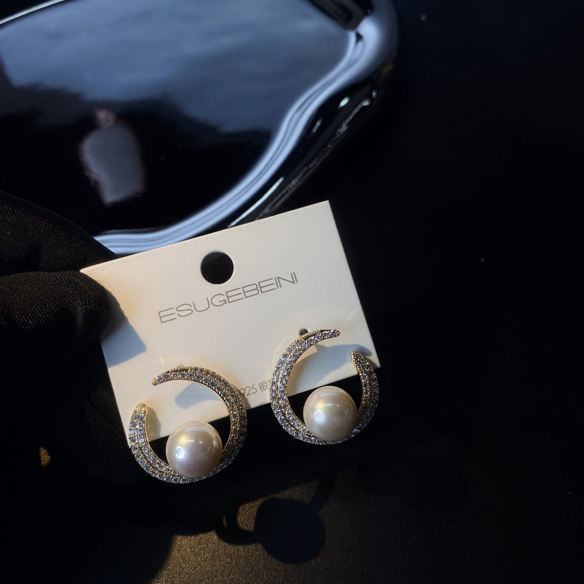 گوشواره میخی جدید Micro Rhinestone Moon Shape