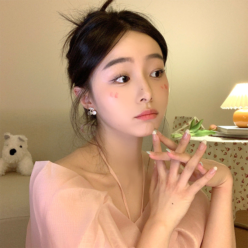 گوشواره کریستالی شیک و زیبا گوشواره میخی زنانه به شکل کریستال