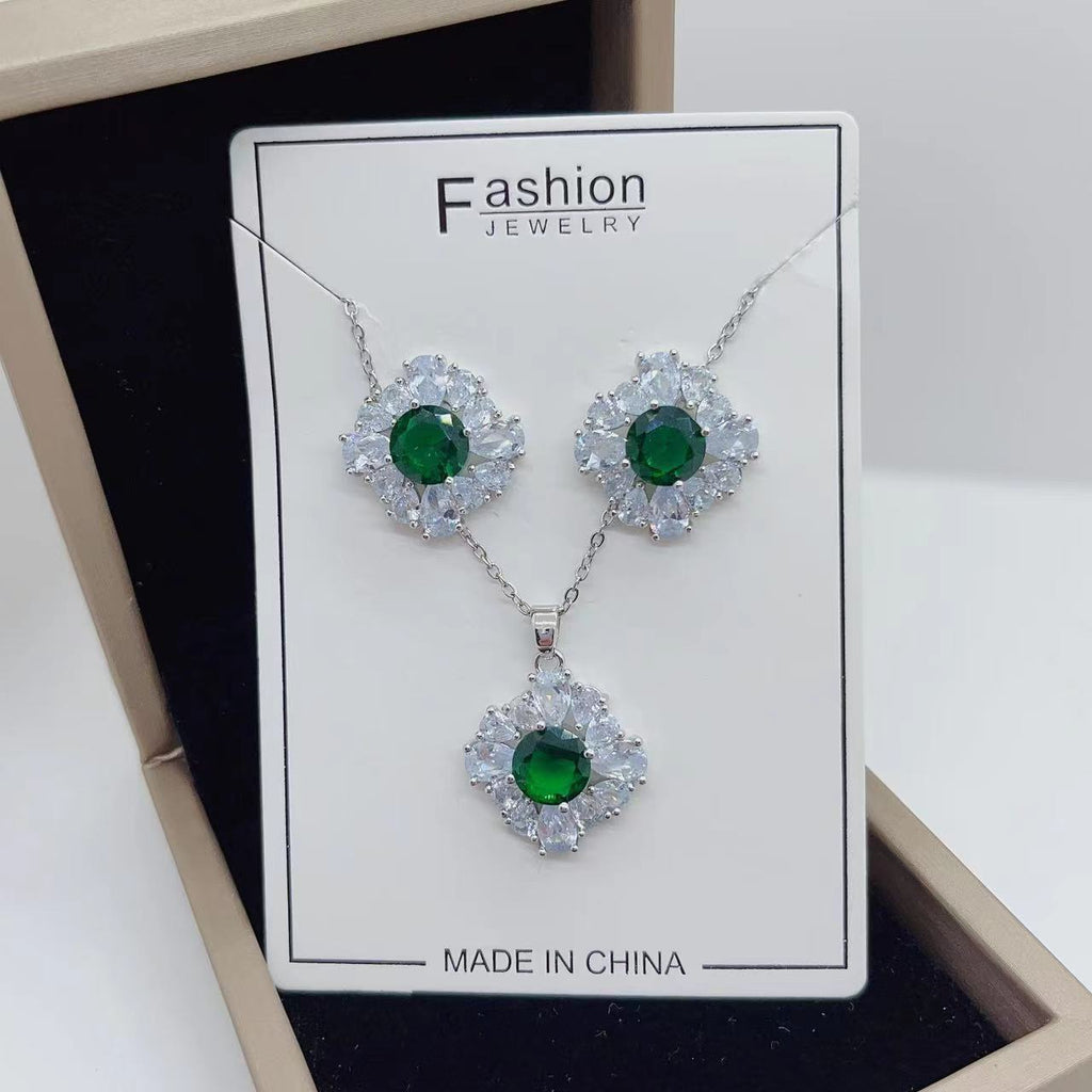 ست دو تکه گردنبند پیشرفته زیرکون گوشواره های براق مربعی قطره سبز آب بزرگ مادربزرگ