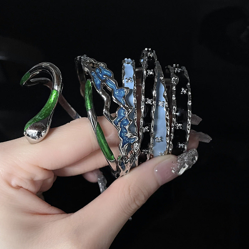 Enamel Snake Zircon Irregular Open-Ended Bracelet Cn0061