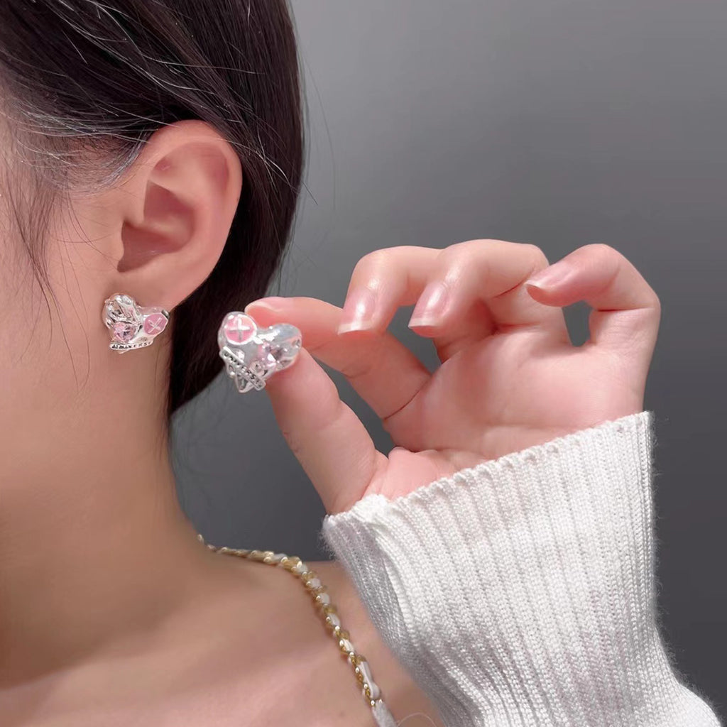 Diamond Love Heart Stud Earrings Cn0072