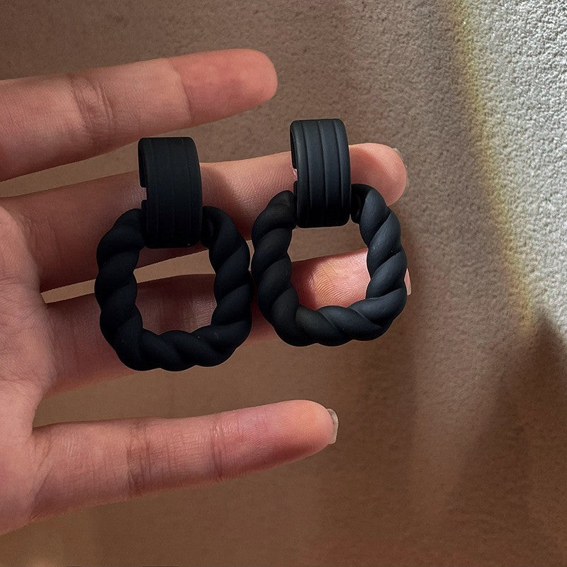 Sweet Kuchao Flu Dark Wind Ear Studs Cn0022