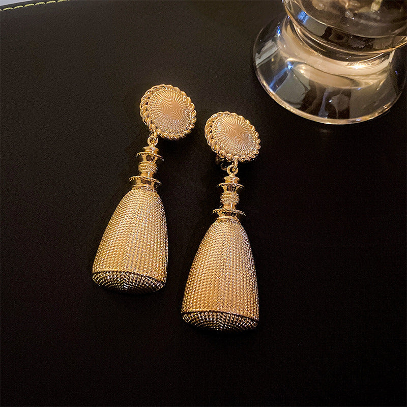 Love Palace Style Retro Stud Earrings Cn0019