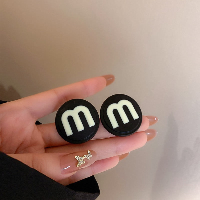 Sweet Kuchao Flu Dark Wind Ear Studs Cn0022