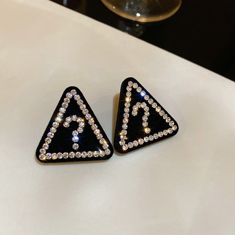 Sweet Kuchao Flu Dark Wind Ear Studs Cn0022