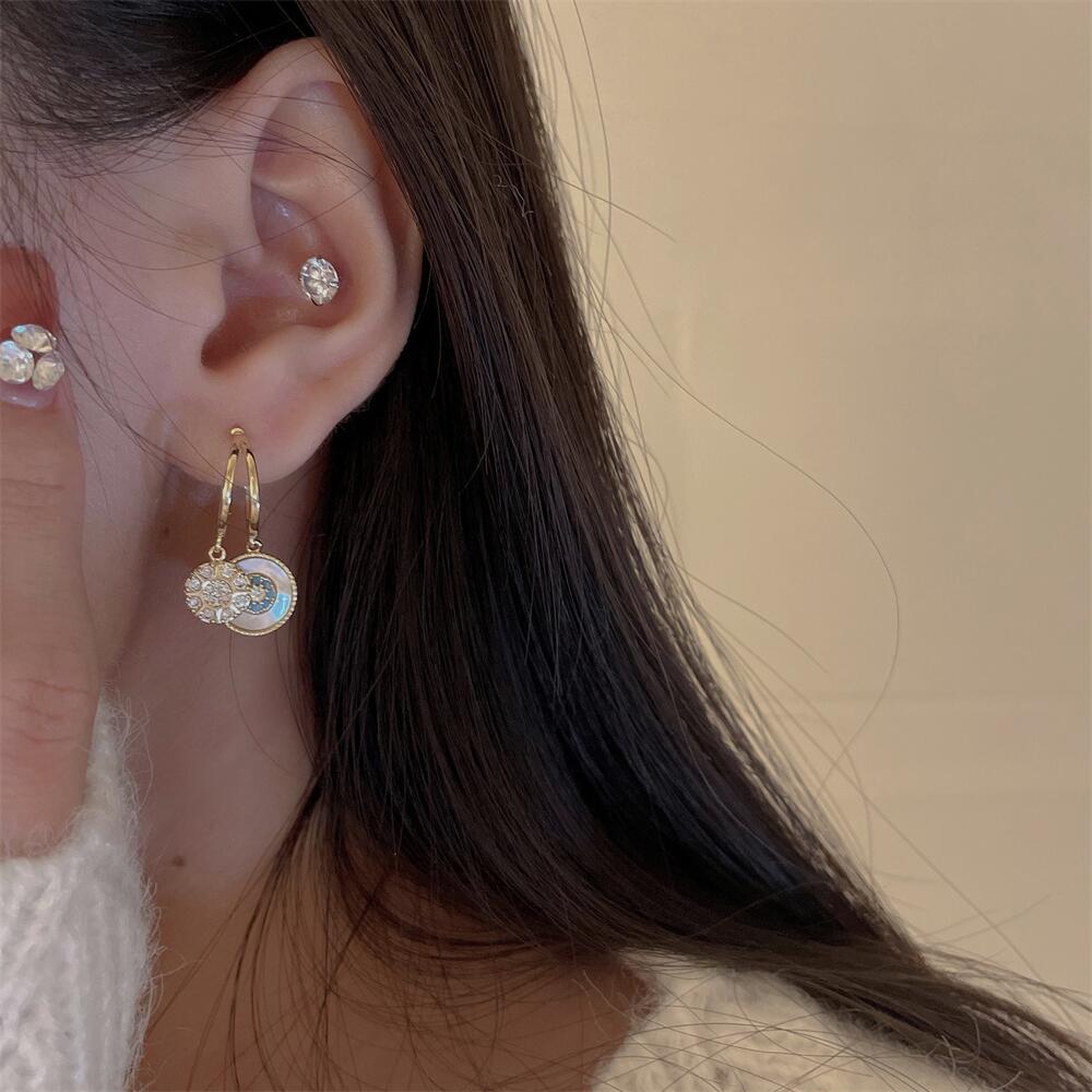 Vintage zircon round shell tassel earrings