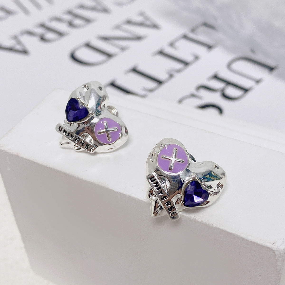 Diamond Love Heart Stud Earrings Cn0072