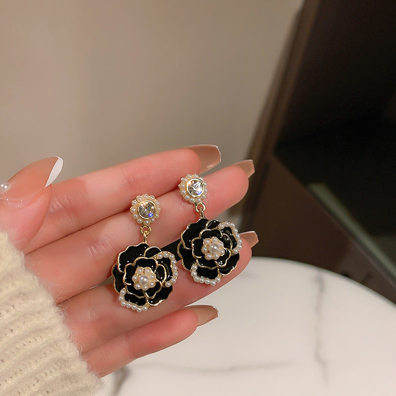 Sweet Kuchao Flu Dark Wind Ear Studs Cn0022