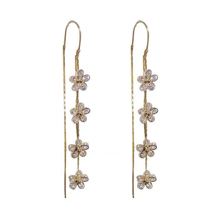 گوشواره گل زیرکون بلند حاشیه دار