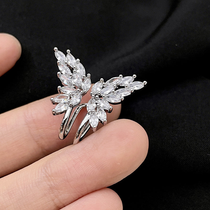 Super flash micro zircon-inlaid butterfly wing ear clip