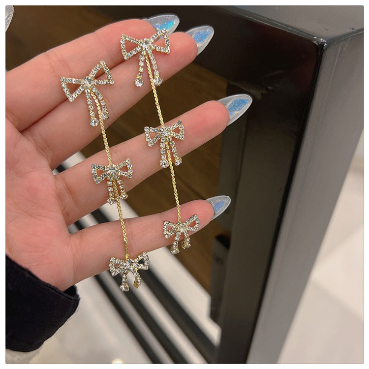 گوشواره بلند پاپیونی زنانه