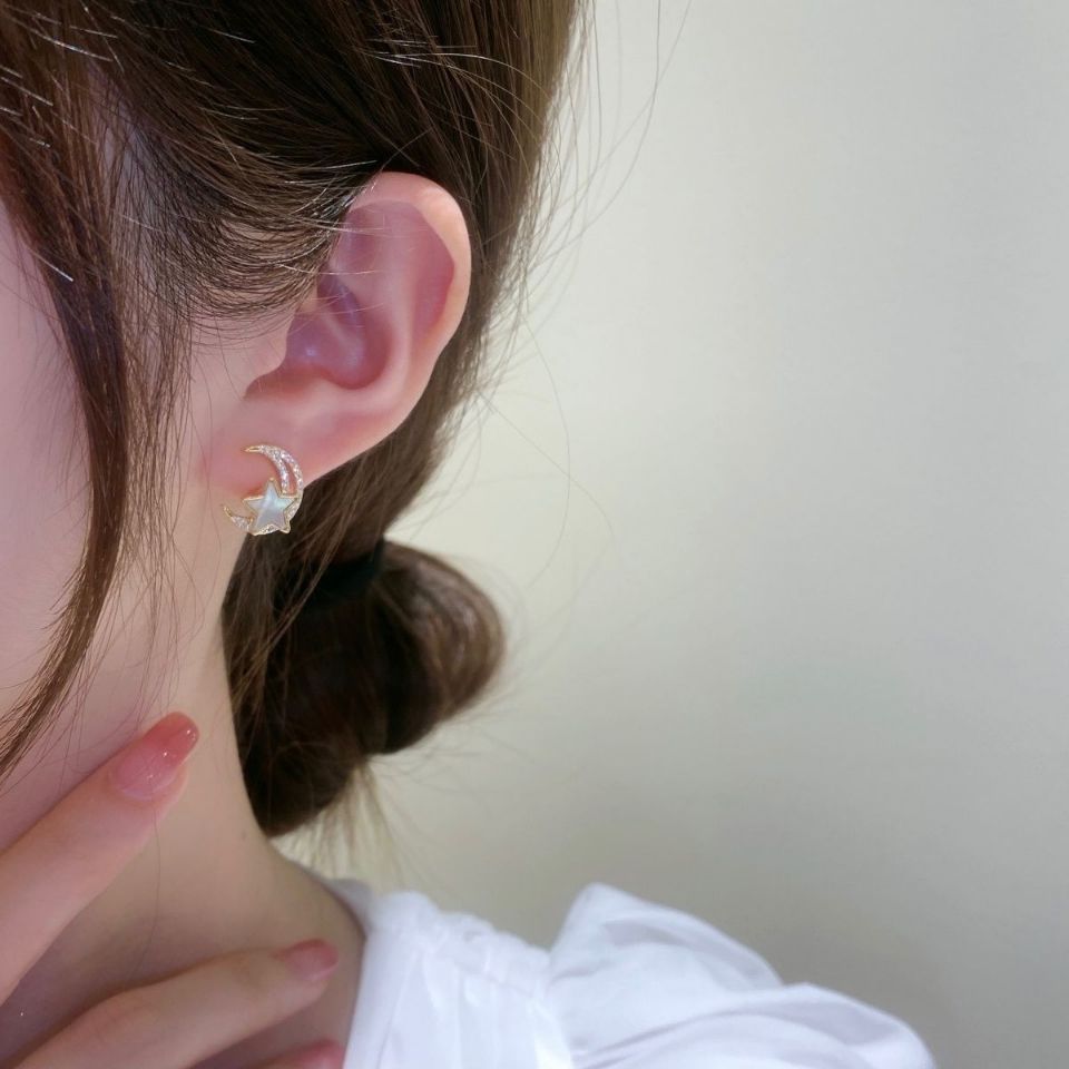 گوشواره های چرخشی با منبت کاری شده با ماه کامل