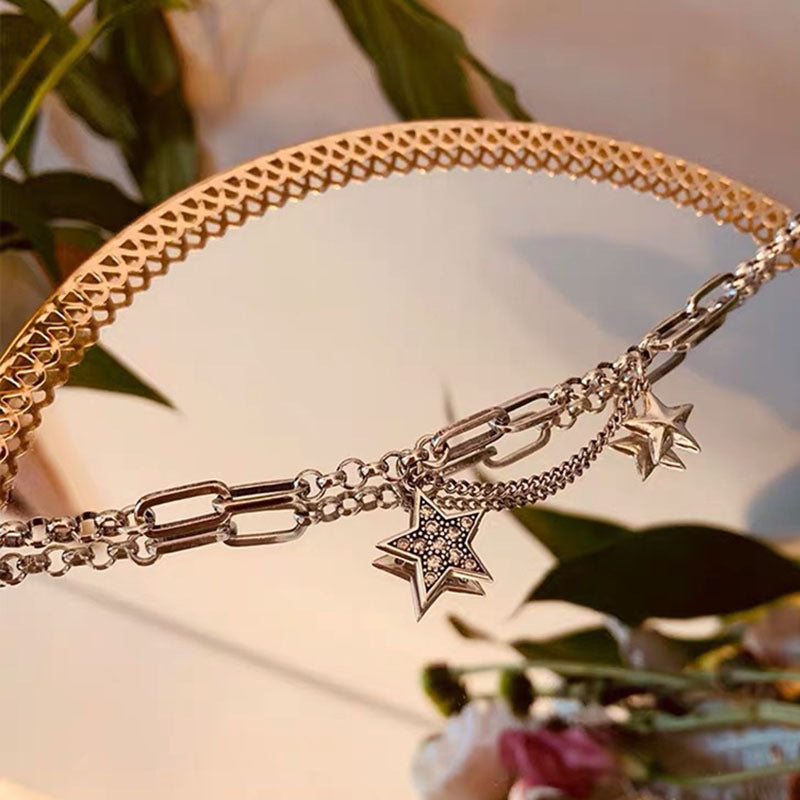 سمائلی اسٹار ہار خاتون