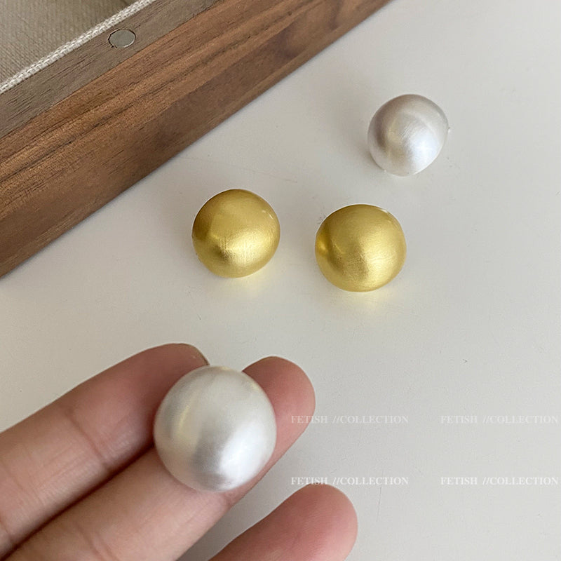 گوشواره نخودی توپی برس خورده فلزی مات زنانه