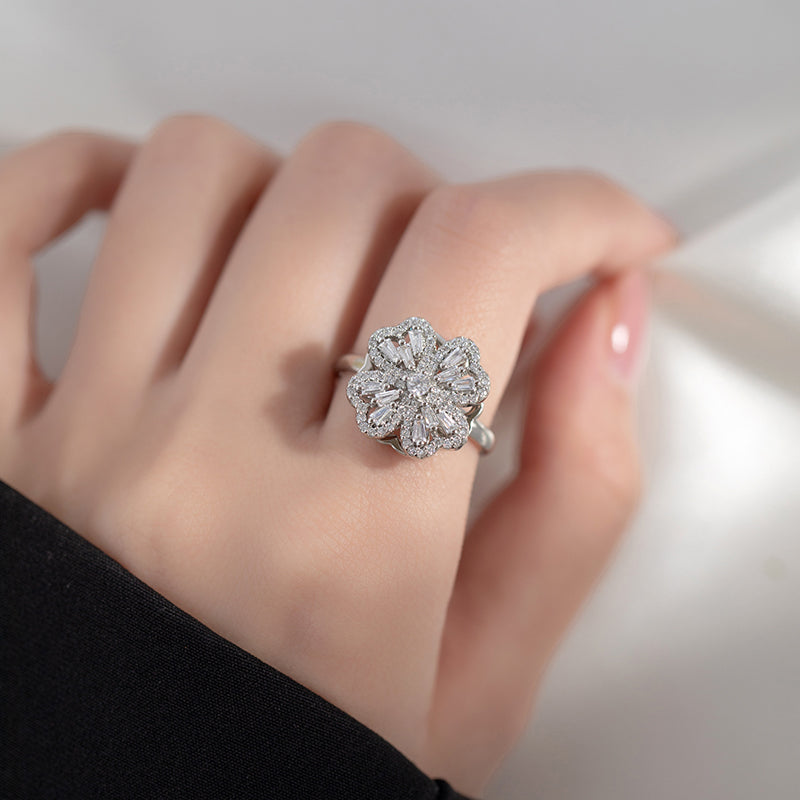 Four-leaf clover rotating ring female