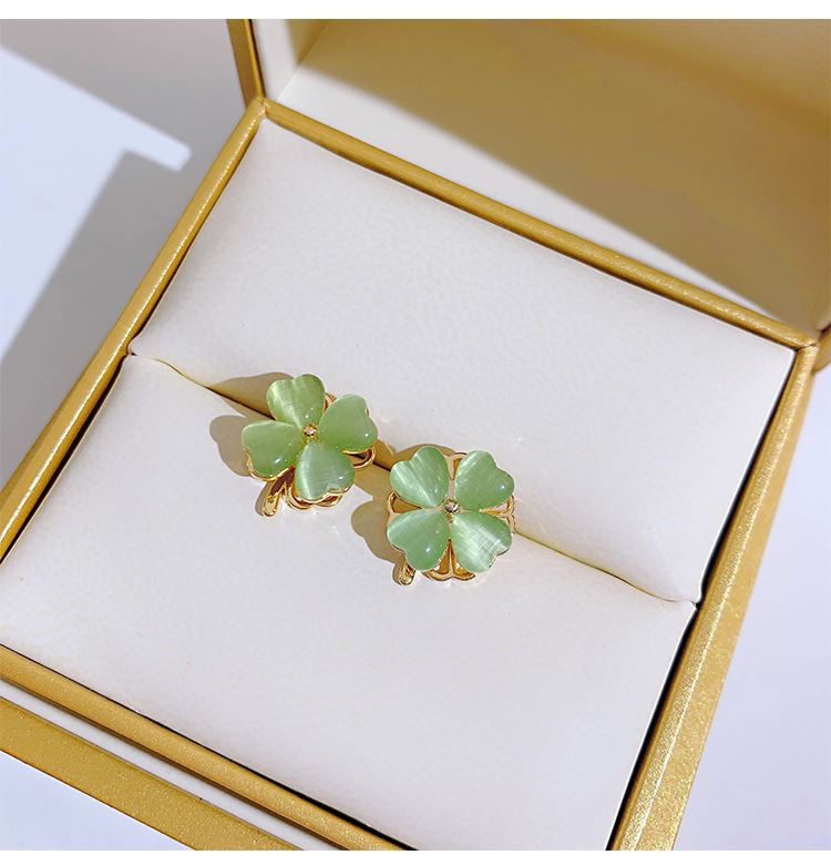 회전하는 녹색 오팔 네잎 꽃 귀걸이 여성