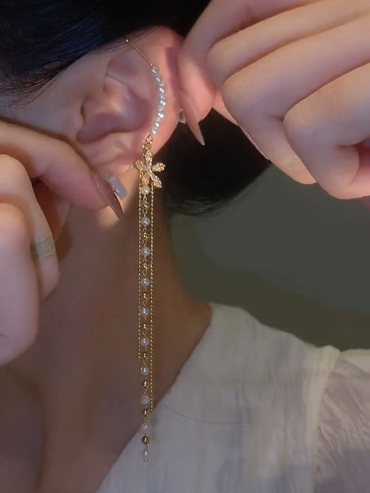 Anting zirkon kepingan salju