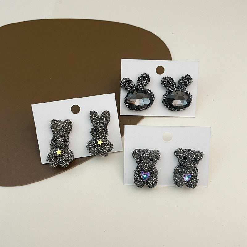 Silver needle studded with diamond bear rabbit earrings