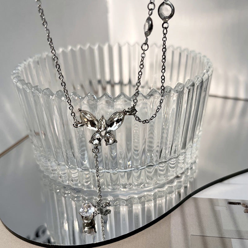 डबल-लेयर स्फटिक फुलपाखरू टॅसल हार