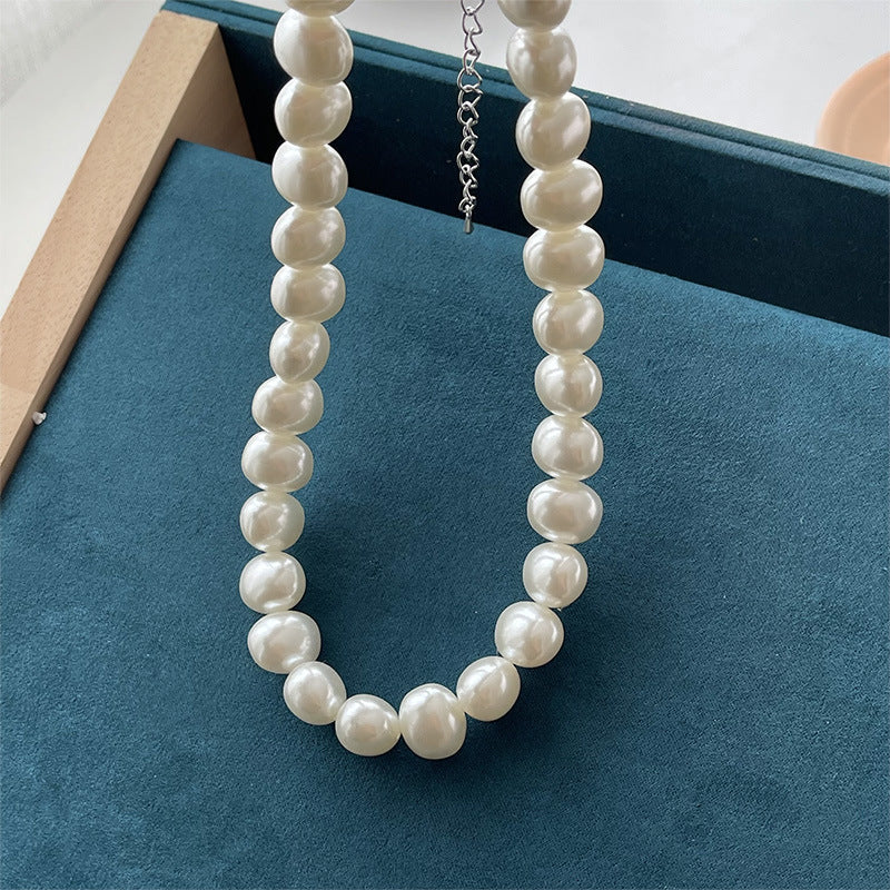 گردنبند و گوشواره بزرگ رترو