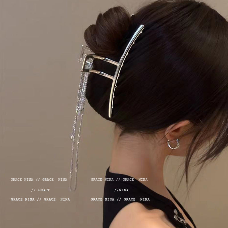 Clipe de fixação de cabeça para trás com grampo de cabelo de tubarão com franjas