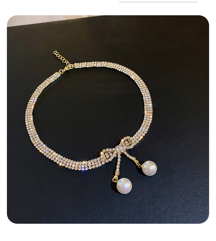 ডায়মন্ড বো নেকলেস