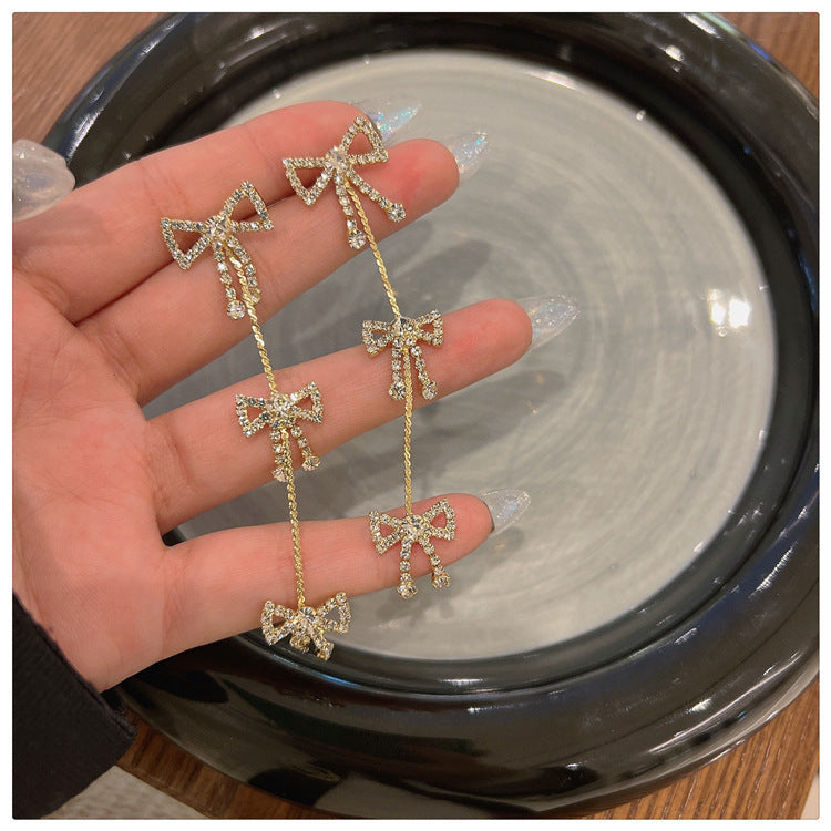 گوشواره بلند پاپیونی زنانه