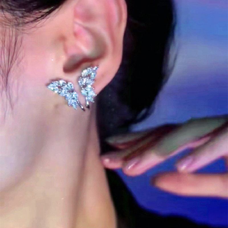 Super flash micro zircon-inlaid butterfly wing ear clip
