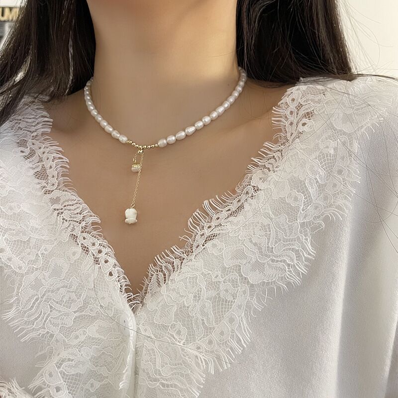 زنجیر گردن لوبیا طلایی کوچک طلایی مروارید تقلیدی طبیعی باروک