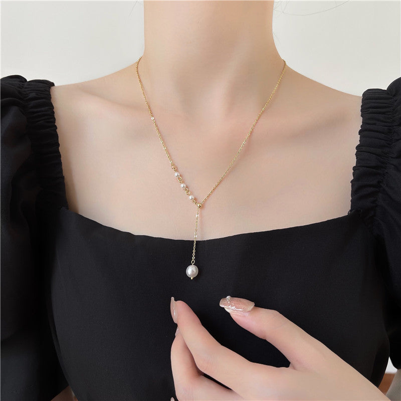 نقلی لٹکن ہار