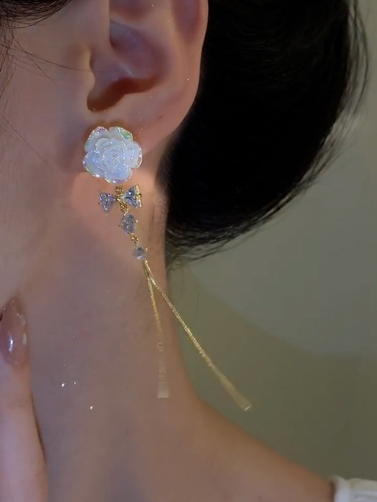 Retro gentle camellia tassel earrings