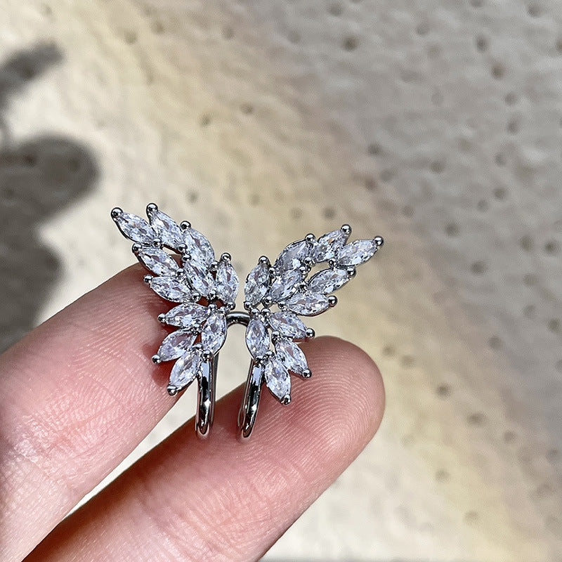 Super flash micro zircon-inlaid butterfly wing ear clip